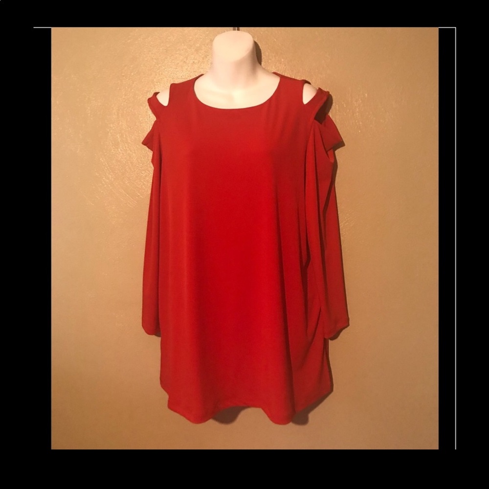 Susan Graver red top size L cold shoulders